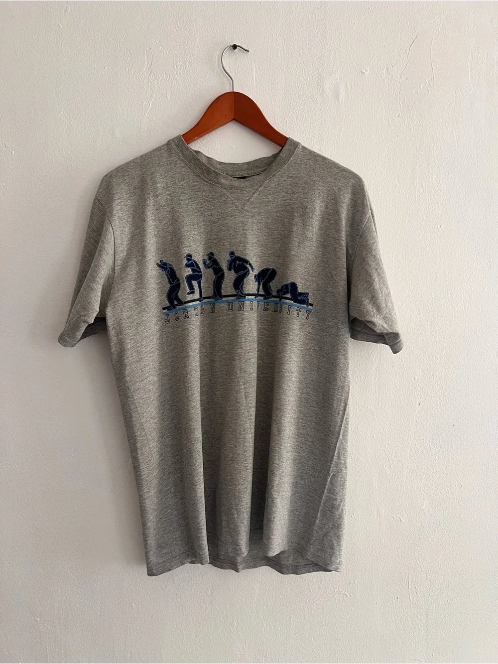 Vintage Nike Air Jordan University T-shirt Stitched Graphic Men’s Medium RARE